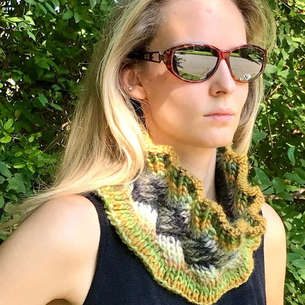 Handmade Neck Warmer (K19-2H) New Without Tags - Picture 5 of 10